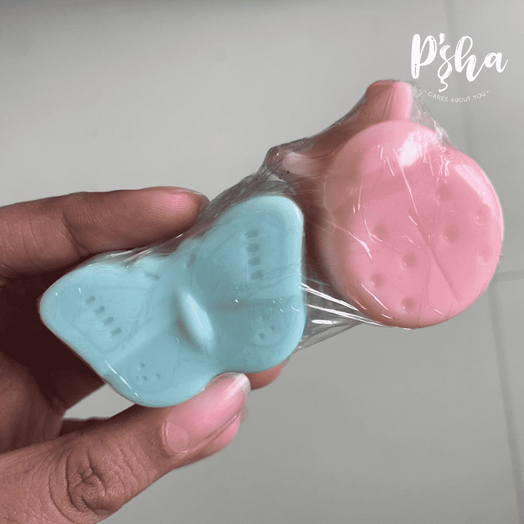 Discover our travel-sized butterfly bee mini soap, designed to hydrate and moisturize while promoting a refreshed and rejuvenated feeling. Suitable for all skin types. Made in India.