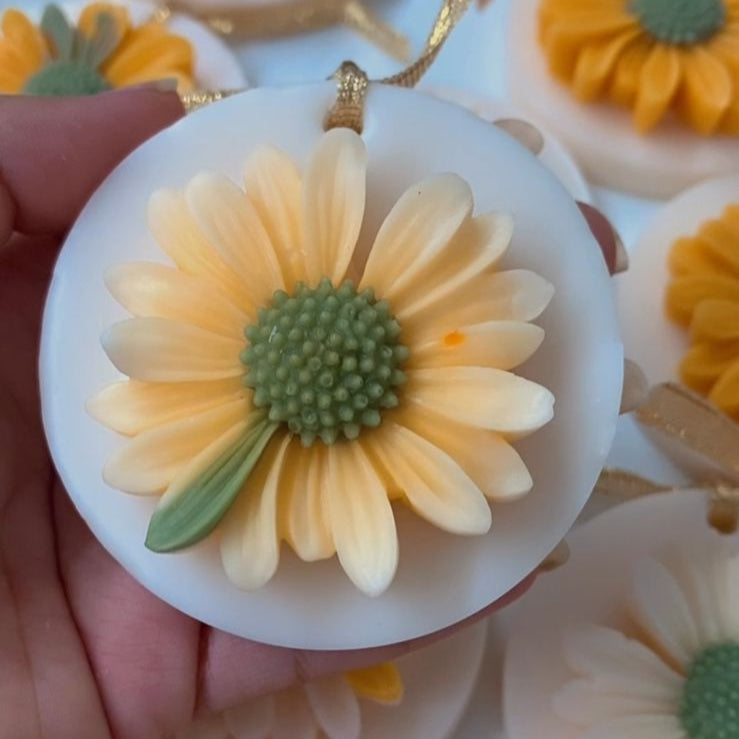 Daisy Wax Sachet